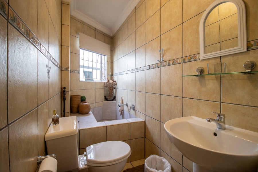 4 Bedroom Property for Sale in New Redruth Gauteng