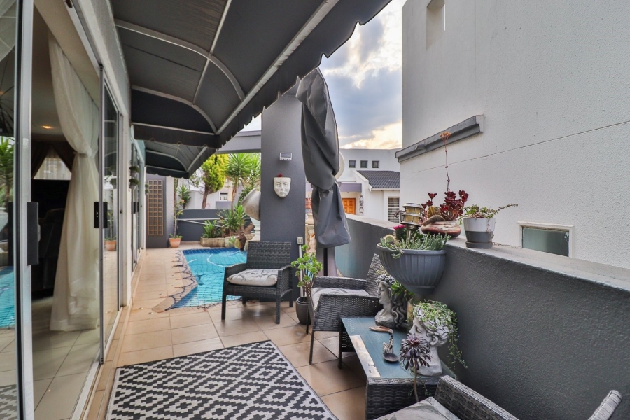 4 Bedroom Property for Sale in New Redruth Gauteng