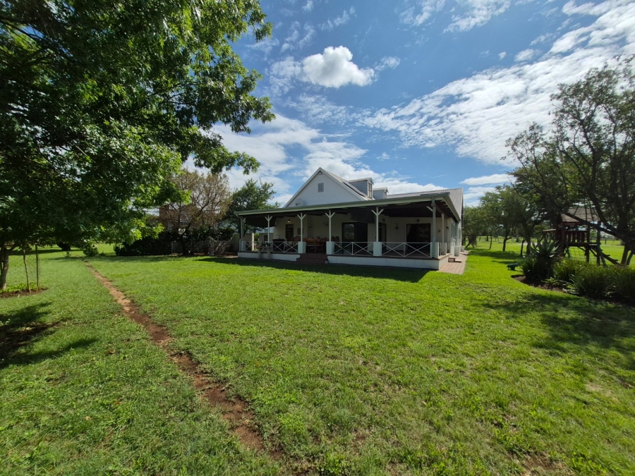To Let 3 Bedroom Property for Rent in Waterlake Farm Lifestyle Estate Gauteng