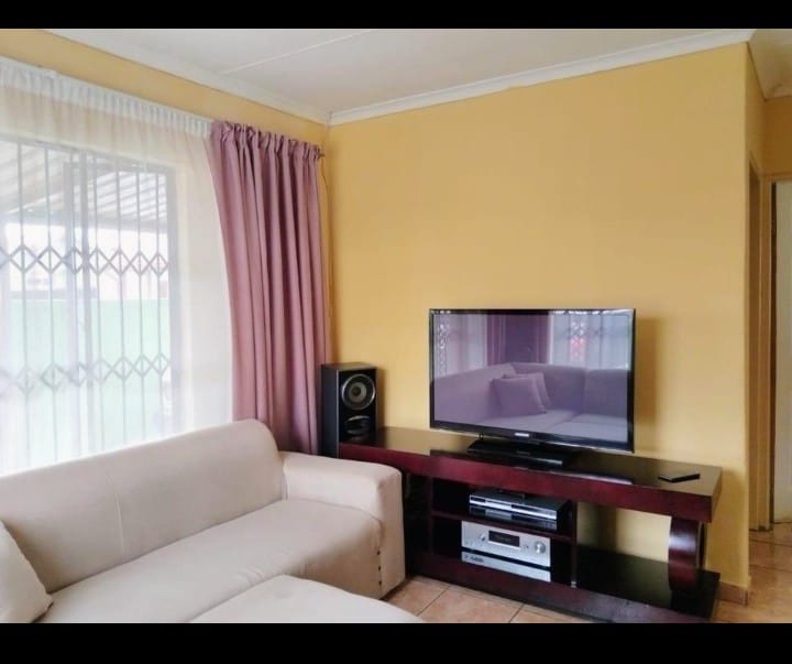 2 Bedroom Property for Sale in Soshanguve East Ext 6 Gauteng
