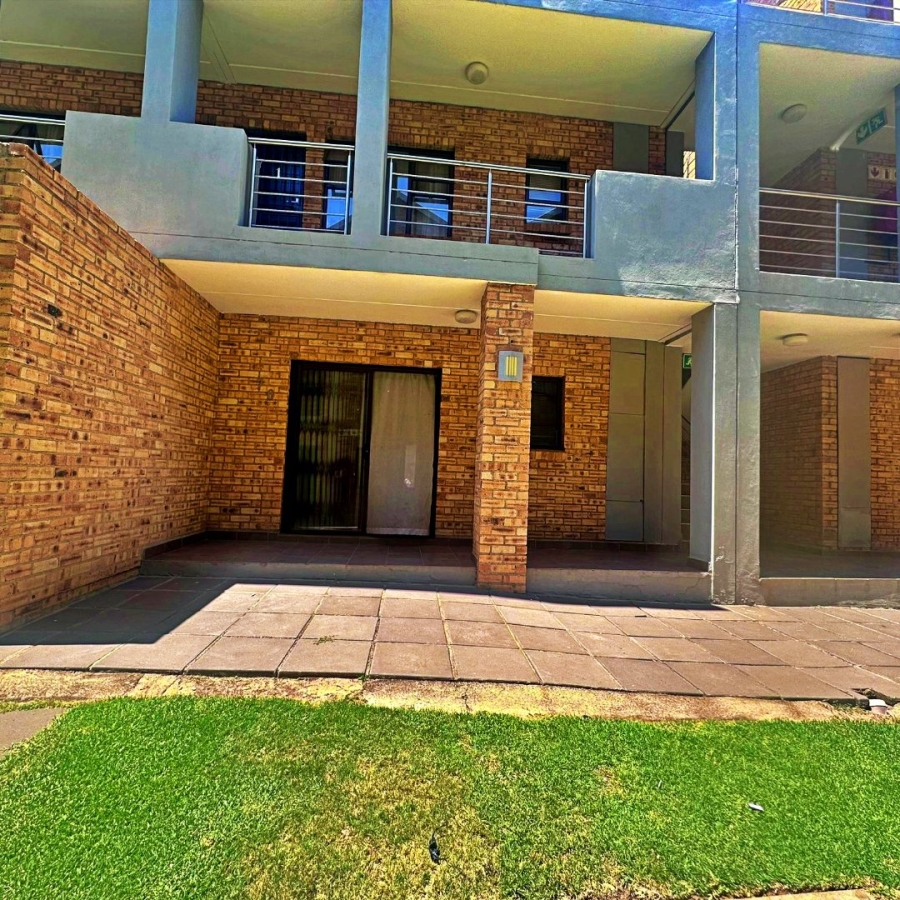 To Let 1 Bedroom Property for Rent in Amberfield Gauteng