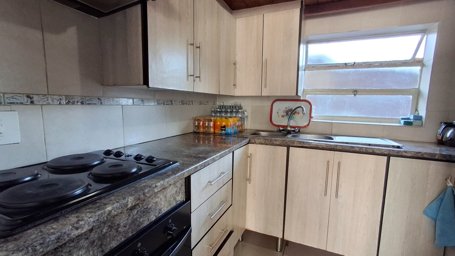 2 Bedroom Property for Sale in Gezina Gauteng