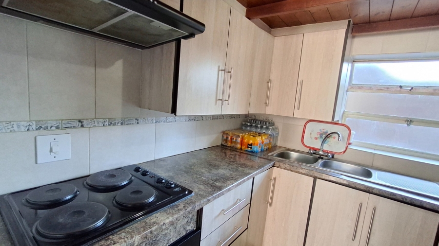 2 Bedroom Property for Sale in Gezina Gauteng