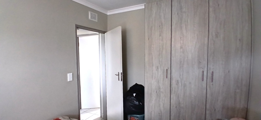 2 Bedroom Property for Sale in Heuweloord Gauteng