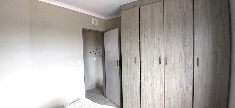 2 Bedroom Property for Sale in Heuweloord Gauteng