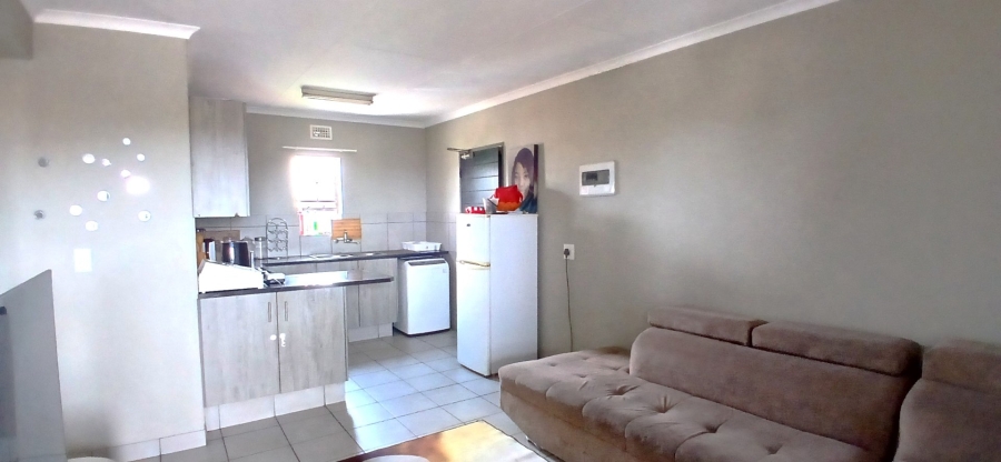 2 Bedroom Property for Sale in Heuweloord Gauteng