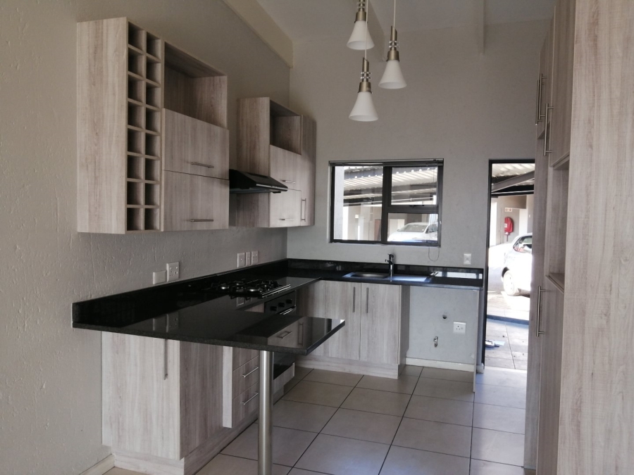 2 Bedroom Property for Sale in Florida Hills Gauteng