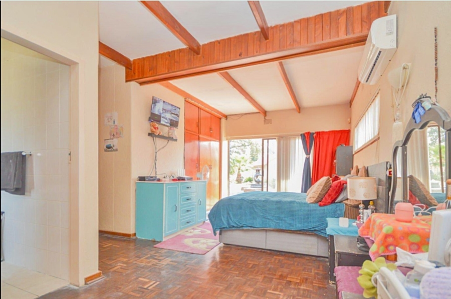 4 Bedroom Property for Sale in Selcourt Gauteng