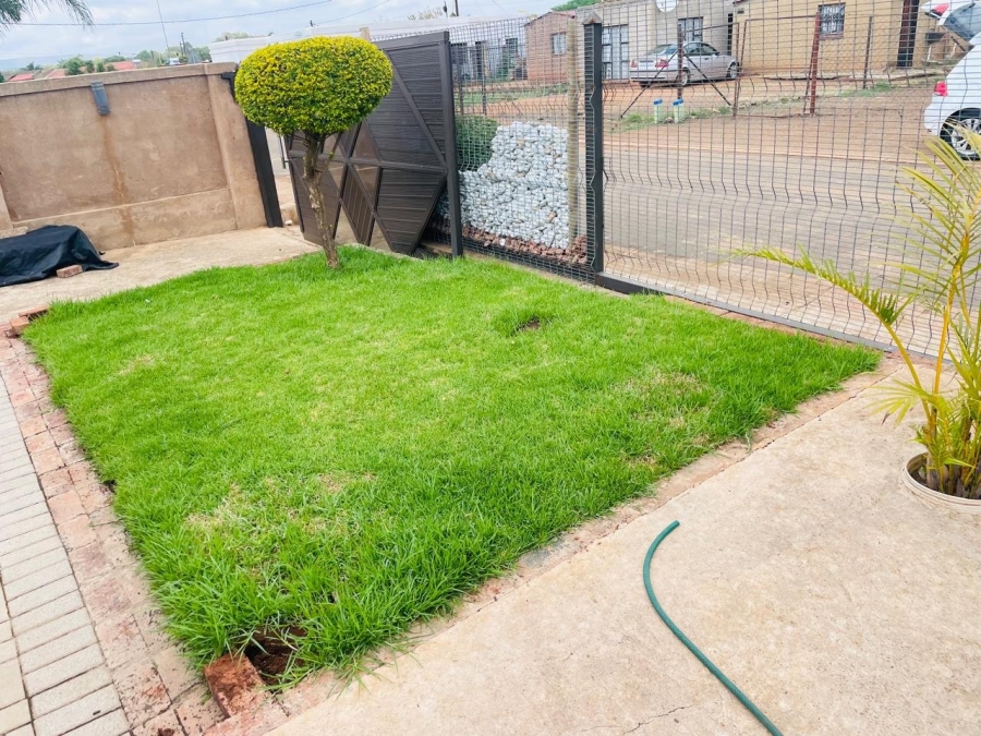 2 Bedroom Property for Sale in Ga-Rankuwa Unit 23 Gauteng