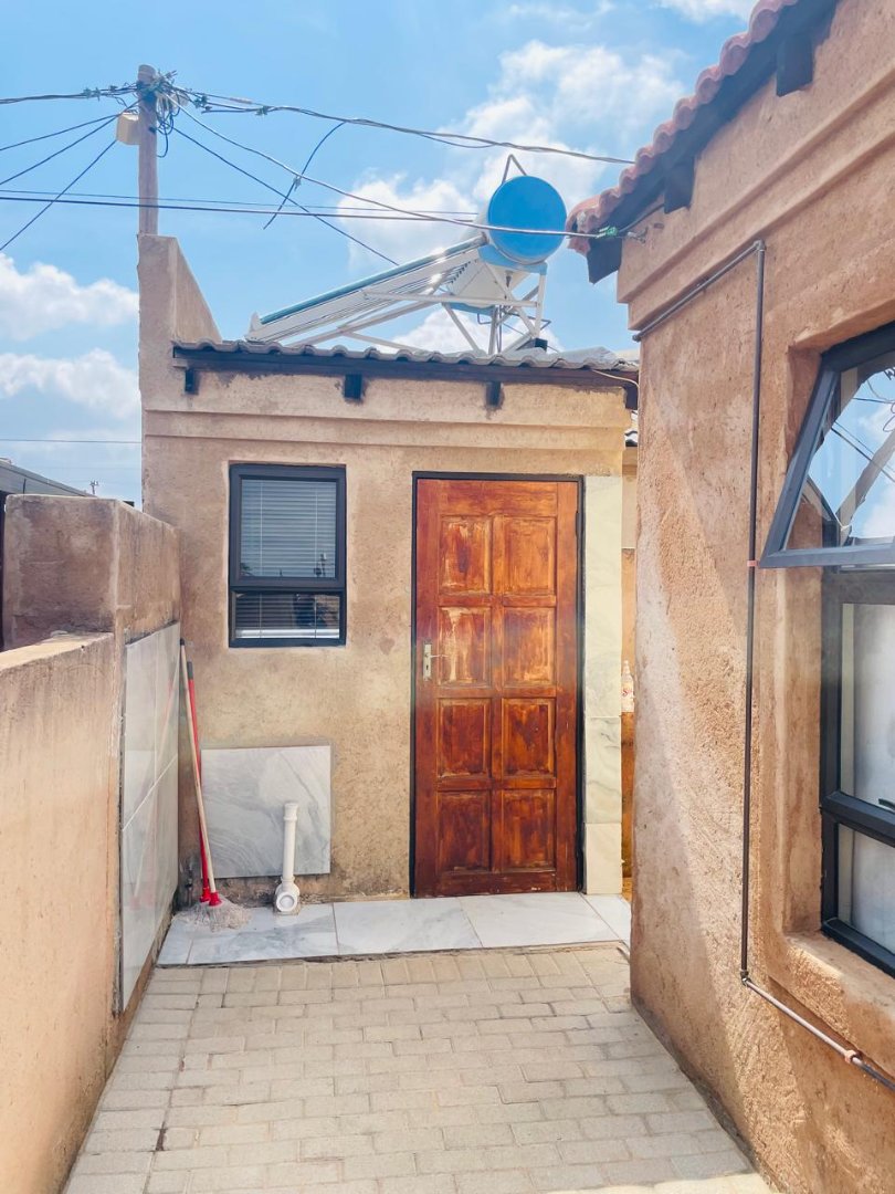 2 Bedroom Property for Sale in Ga-Rankuwa Unit 23 Gauteng