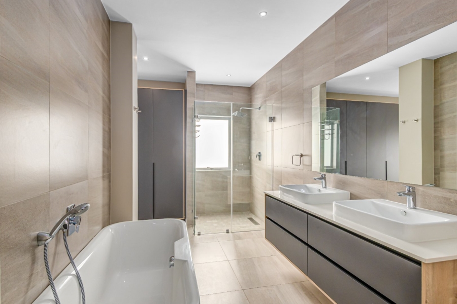 3 Bedroom Property for Sale in Bryanston Gauteng