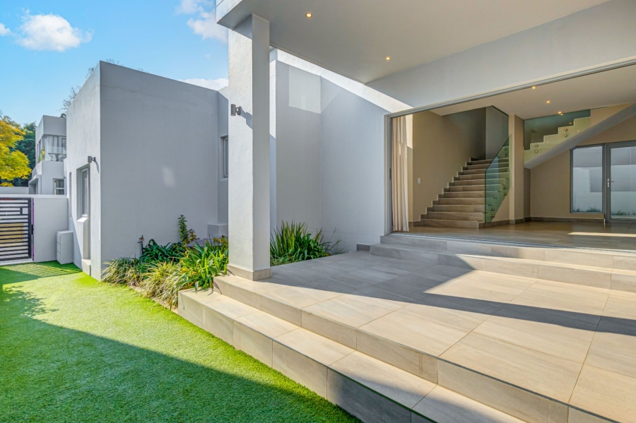 3 Bedroom Property for Sale in Bryanston Gauteng