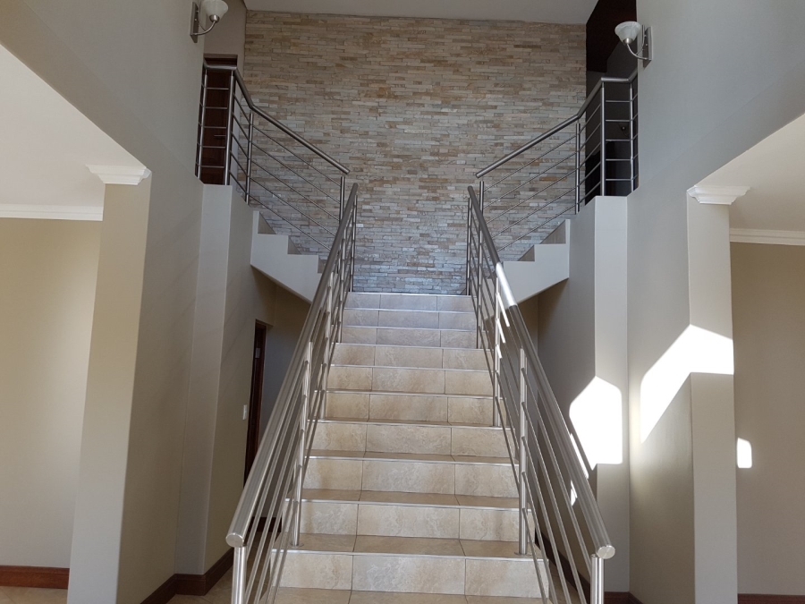 To Let 4 Bedroom Property for Rent in Olympus AH Gauteng