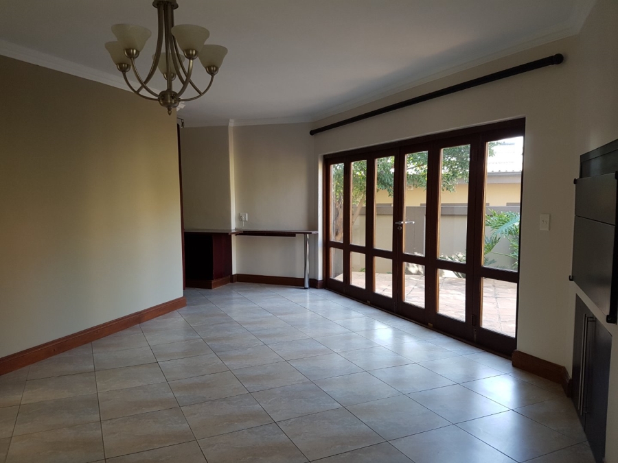 To Let 4 Bedroom Property for Rent in Olympus AH Gauteng