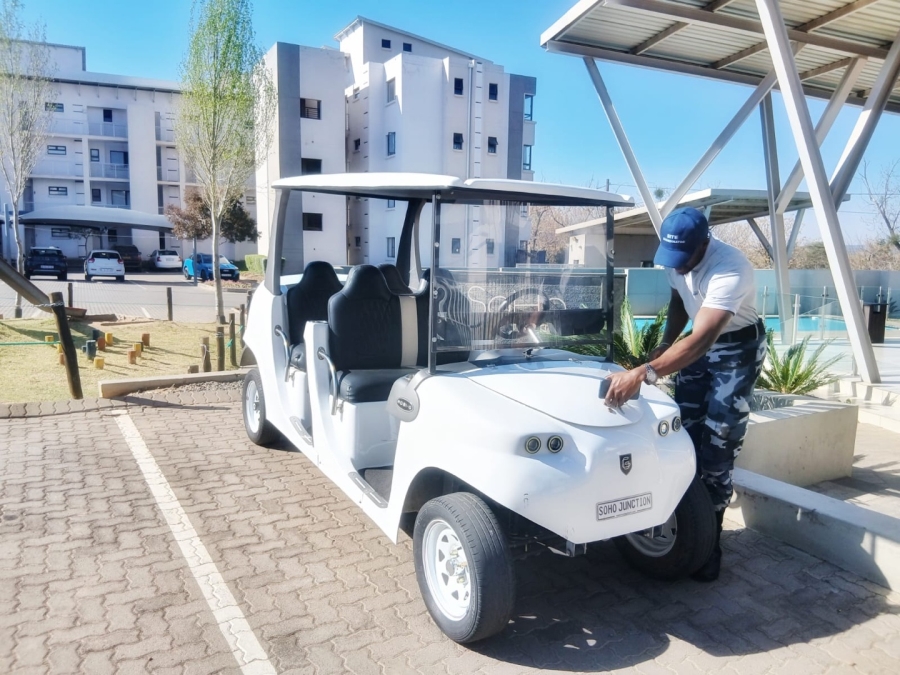 3 Bedroom Property for Sale in Broadacres Gauteng