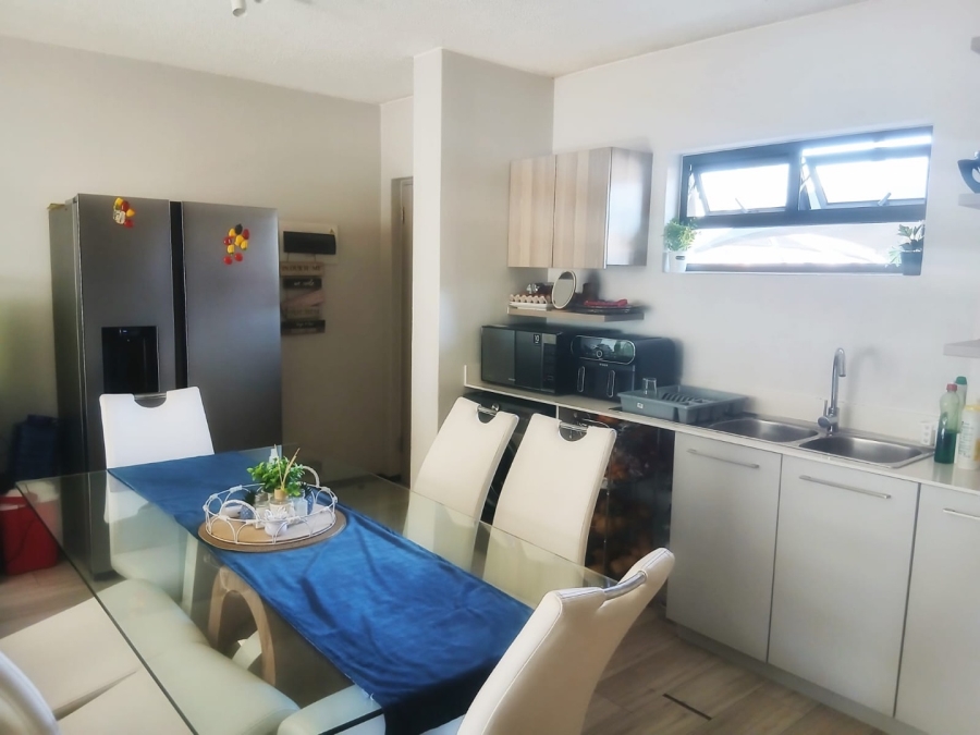 3 Bedroom Property for Sale in Broadacres Gauteng