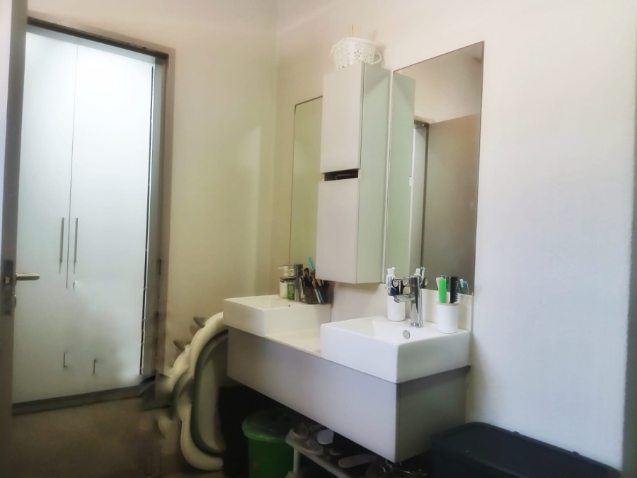 3 Bedroom Property for Sale in Broadacres Gauteng