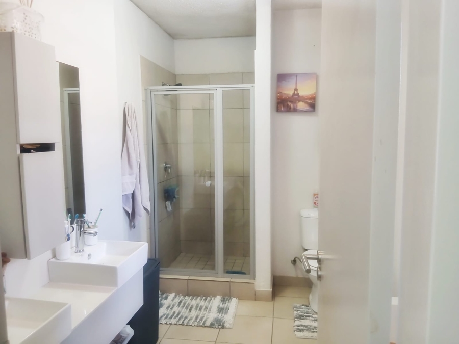 3 Bedroom Property for Sale in Broadacres Gauteng