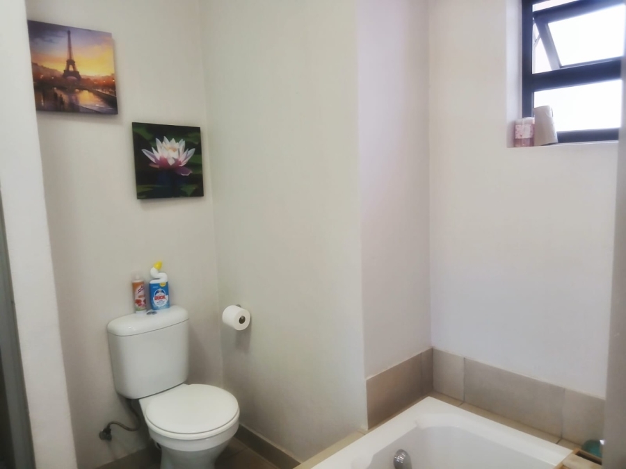 3 Bedroom Property for Sale in Broadacres Gauteng
