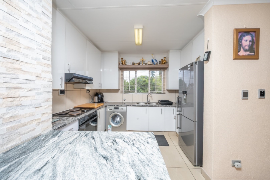 2 Bedroom Property for Sale in Eden Glen Gauteng