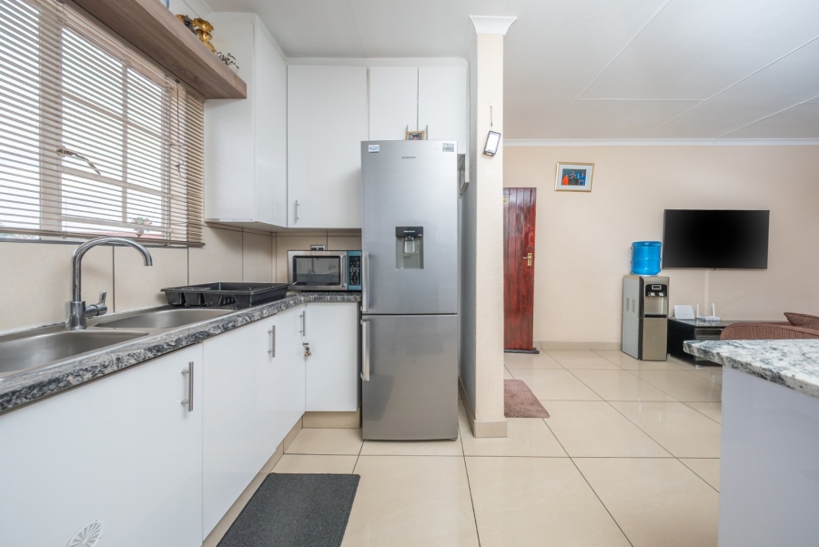 2 Bedroom Property for Sale in Eden Glen Gauteng