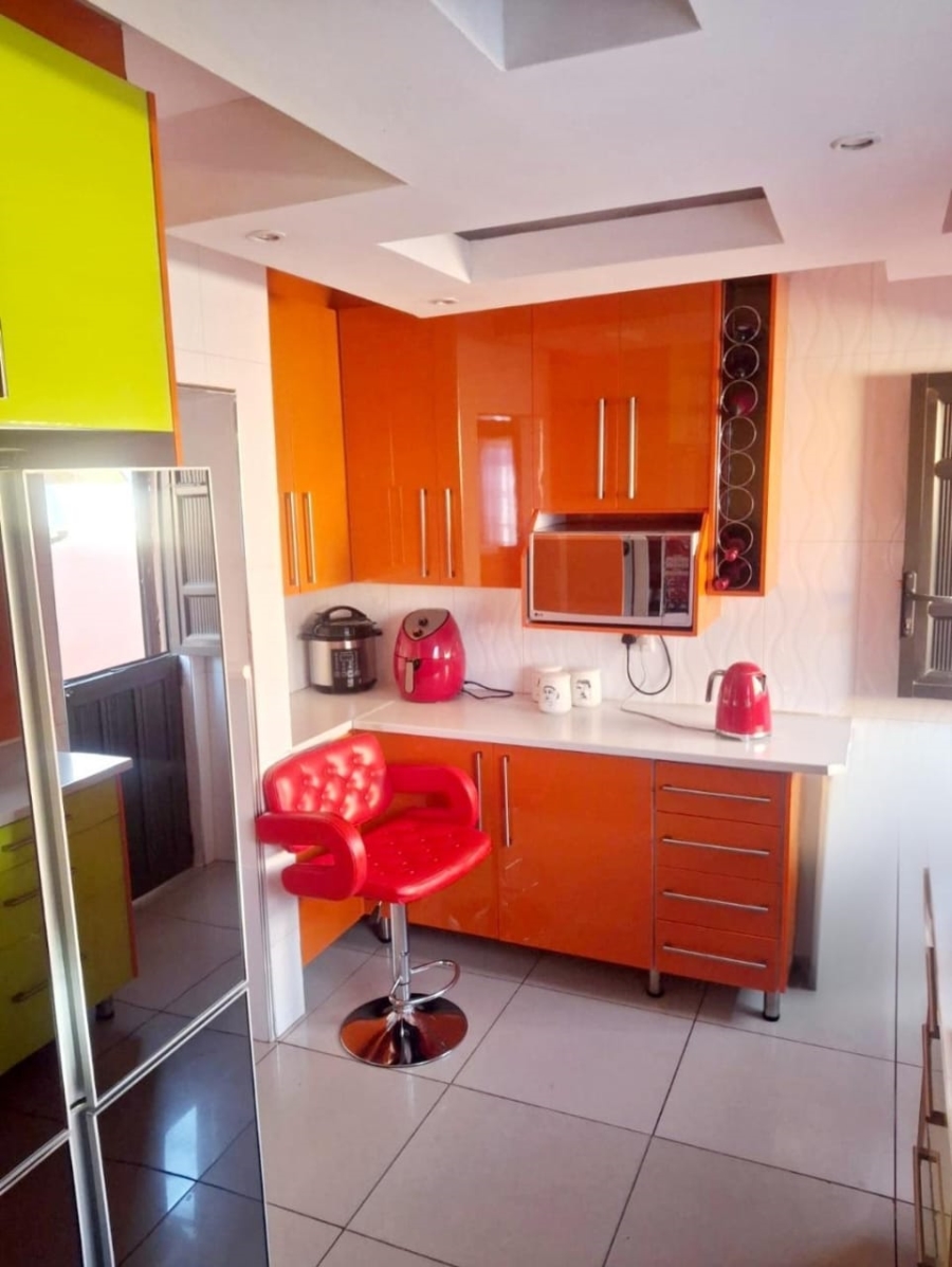 3 Bedroom Property for Sale in Golden Gardens Gauteng