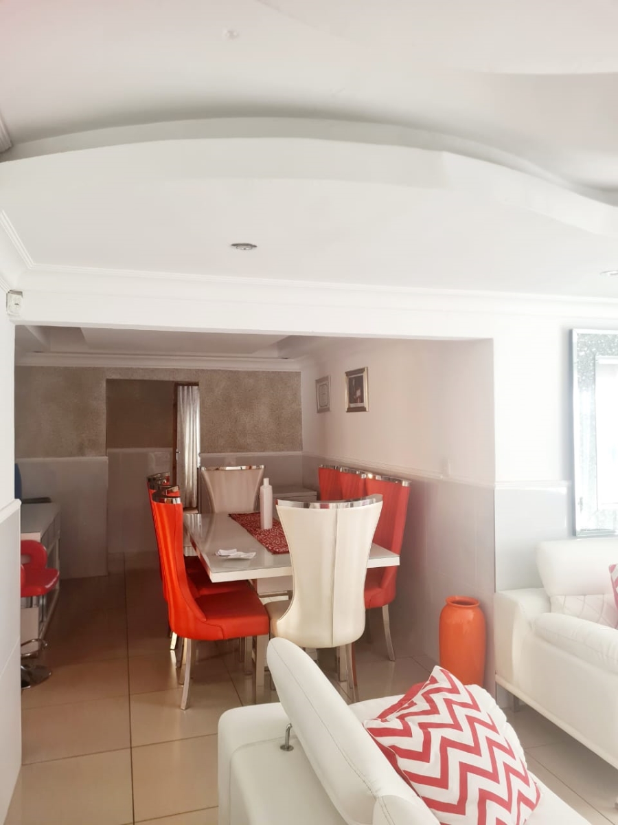3 Bedroom Property for Sale in Golden Gardens Gauteng