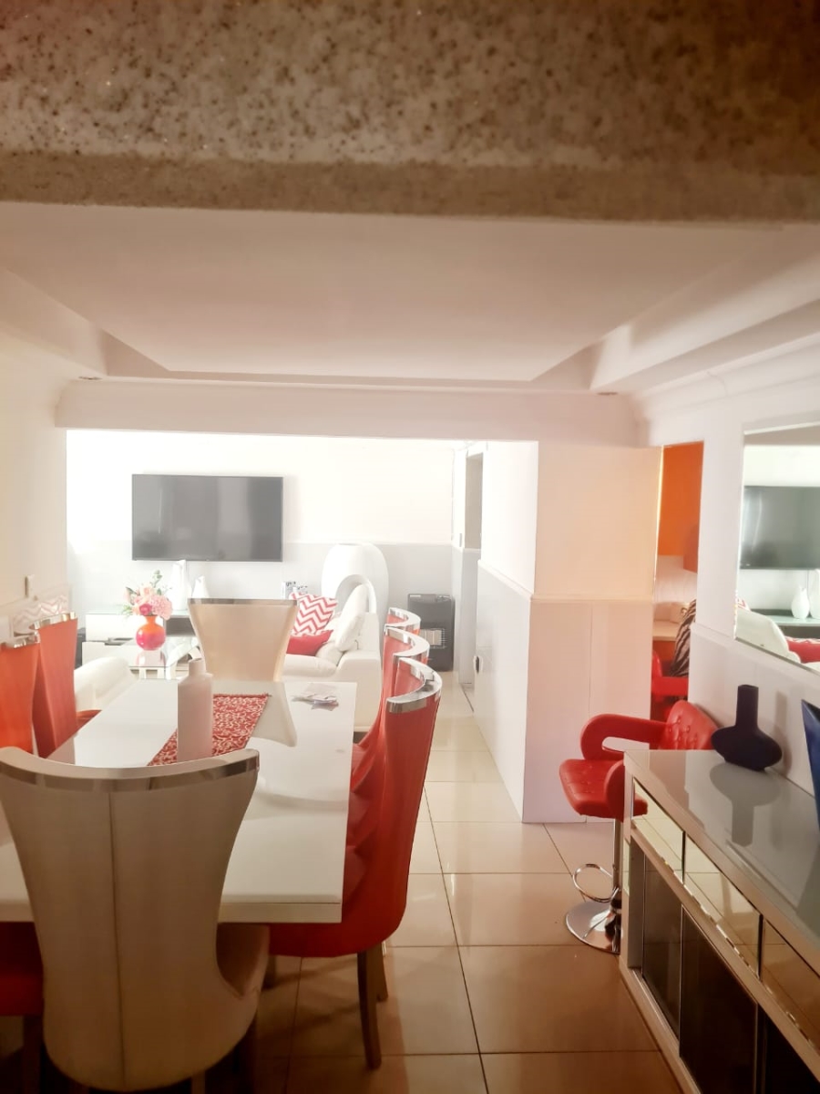 3 Bedroom Property for Sale in Golden Gardens Gauteng