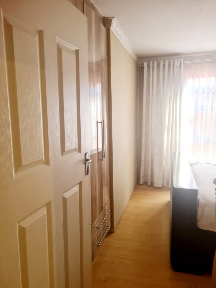 3 Bedroom Property for Sale in Golden Gardens Gauteng