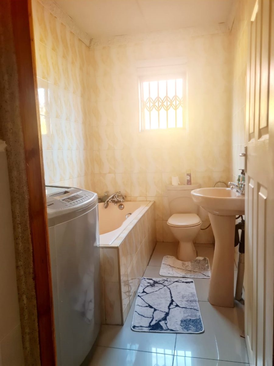 3 Bedroom Property for Sale in Golden Gardens Gauteng