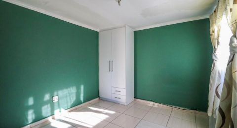 To Let 1 Bedroom Property for Rent in Dawn Park Gauteng