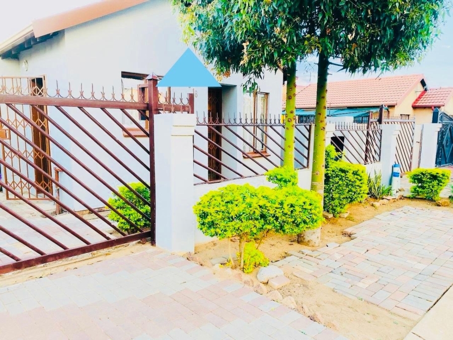 To Let 2 Bedroom Property for Rent in Soshanguve VV Gauteng