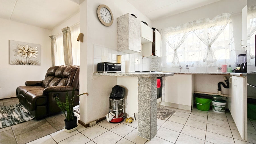 2 Bedroom Property for Sale in Three Rivers Gauteng