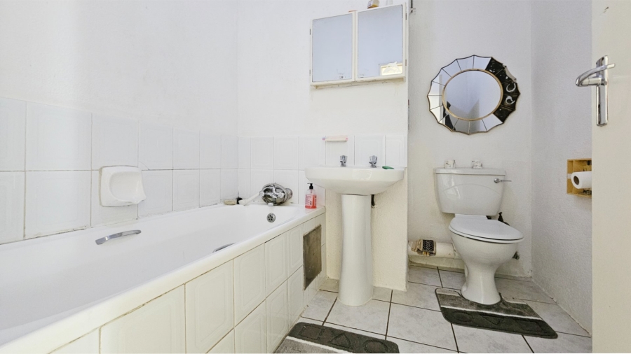 2 Bedroom Property for Sale in Three Rivers Gauteng