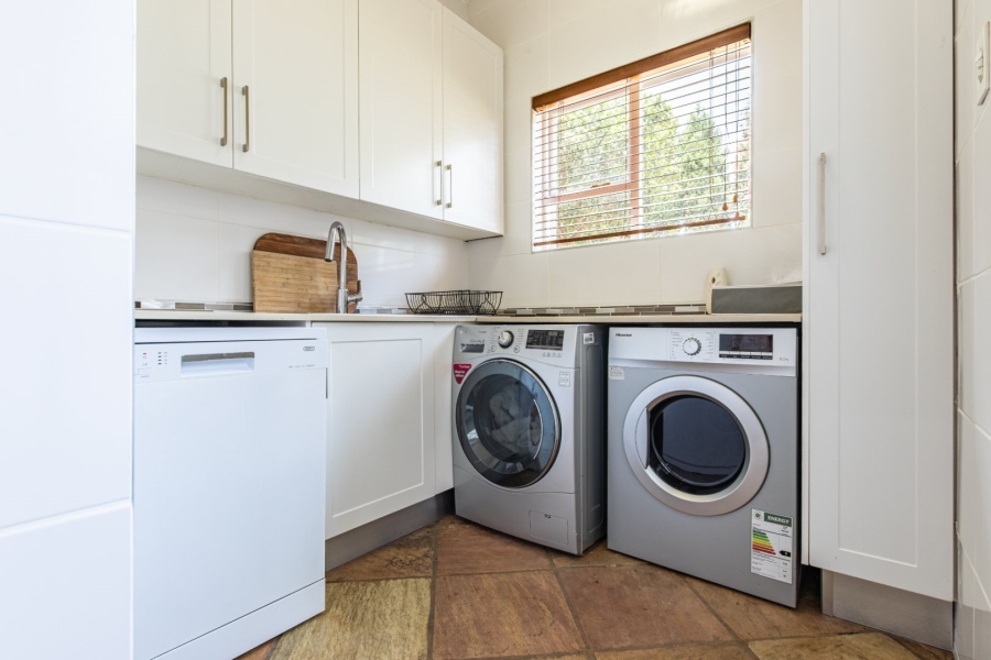 5 Bedroom Property for Sale in Ruimsig Gauteng