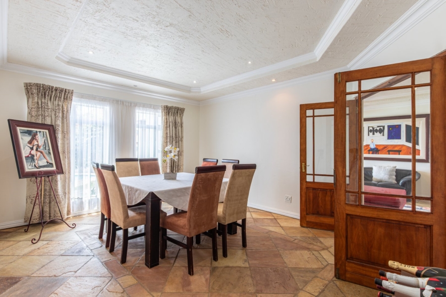 5 Bedroom Property for Sale in Ruimsig Gauteng