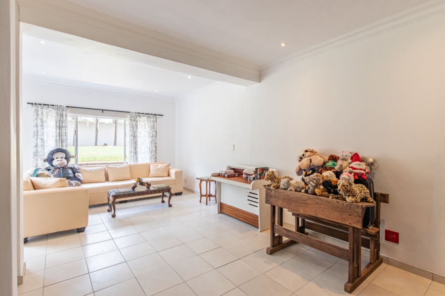 5 Bedroom Property for Sale in Ruimsig Gauteng