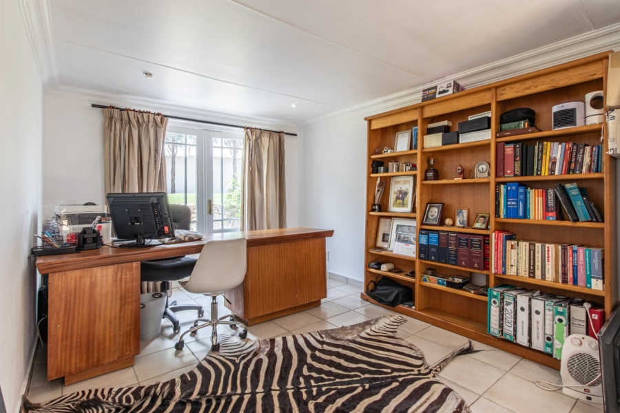 5 Bedroom Property for Sale in Ruimsig Gauteng