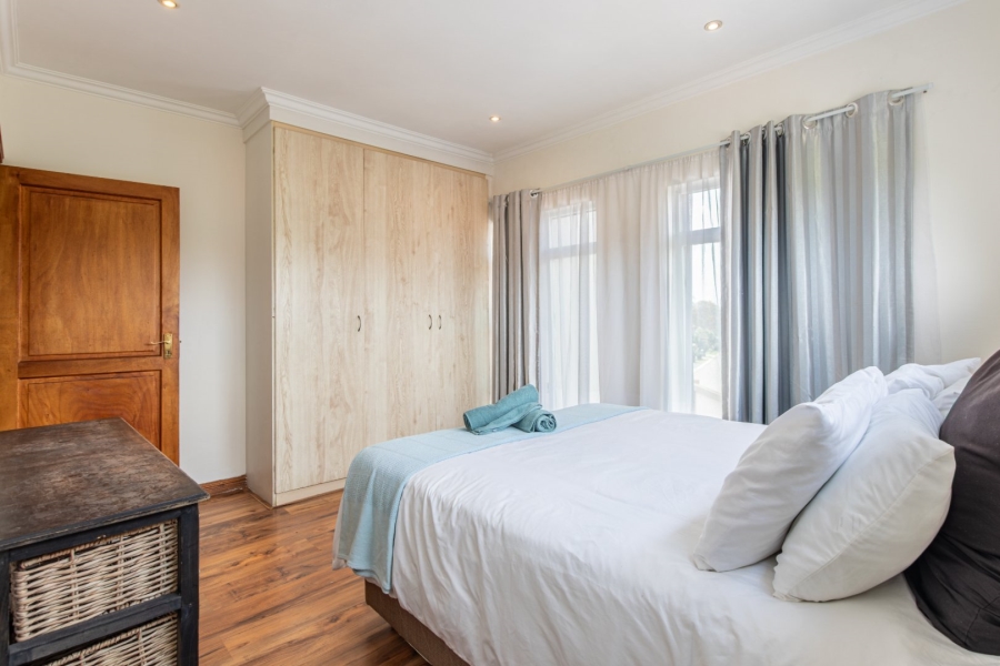 5 Bedroom Property for Sale in Ruimsig Gauteng