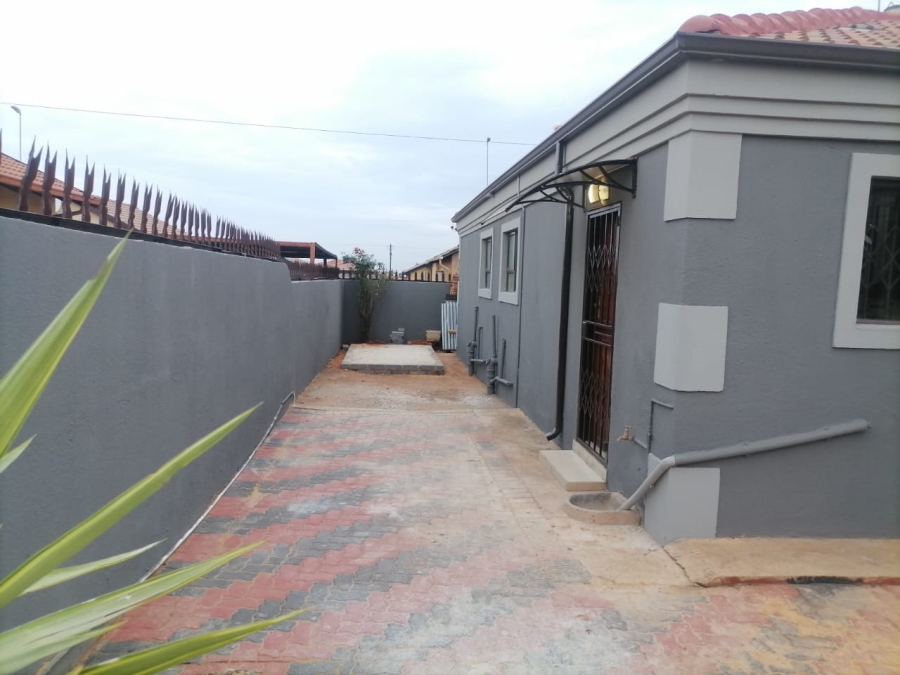 To Let 3 Bedroom Property for Rent in Dawn Park Gauteng