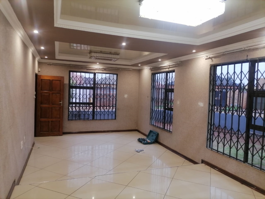 To Let 3 Bedroom Property for Rent in Dawn Park Gauteng