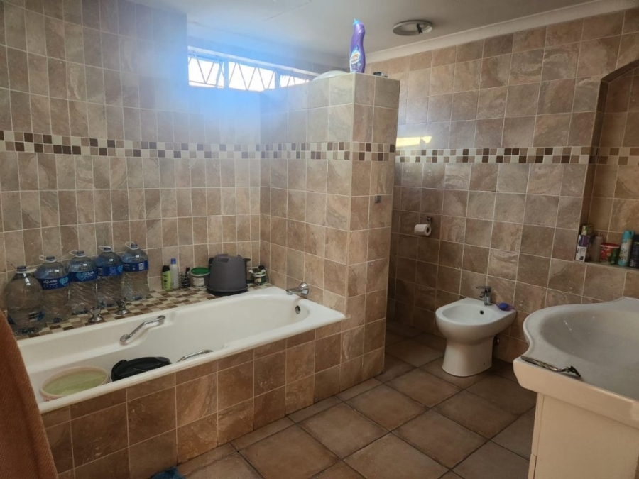 3 Bedroom Property for Sale in South Kensington Gauteng