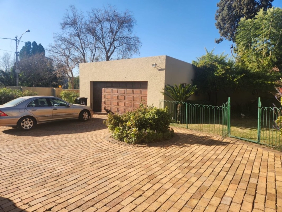 3 Bedroom Property for Sale in South Kensington Gauteng