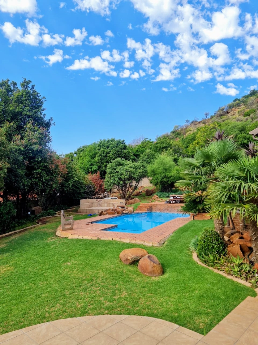 9 Bedroom Property for Sale in Naturena Gauteng