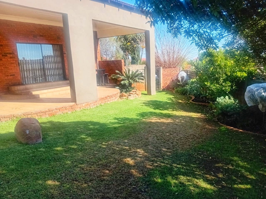 9 Bedroom Property for Sale in Naturena Gauteng