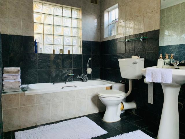 To Let 3 Bedroom Property for Rent in Buccleuch Gauteng