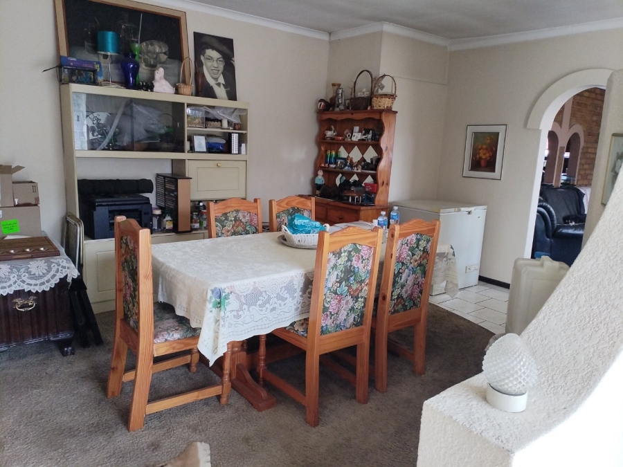 4 Bedroom Property for Sale in Lodeyko Gauteng