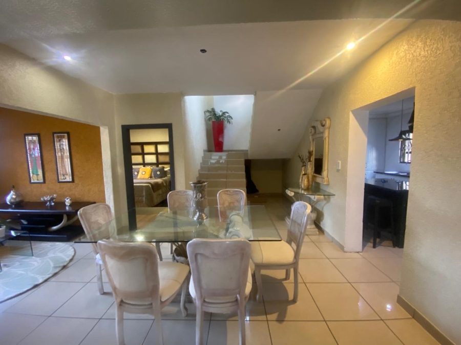 5 Bedroom Property for Sale in Proclamation Hill Gauteng