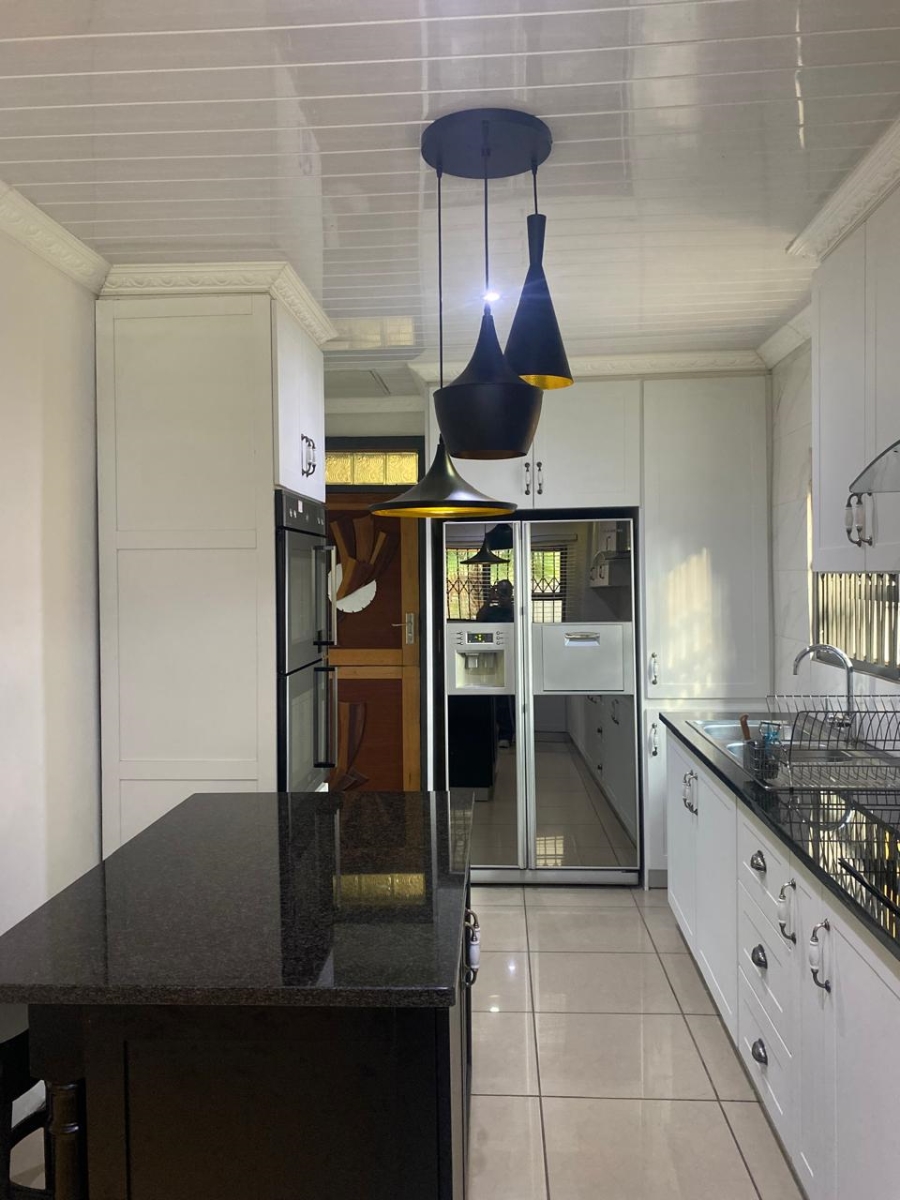 5 Bedroom Property for Sale in Proclamation Hill Gauteng