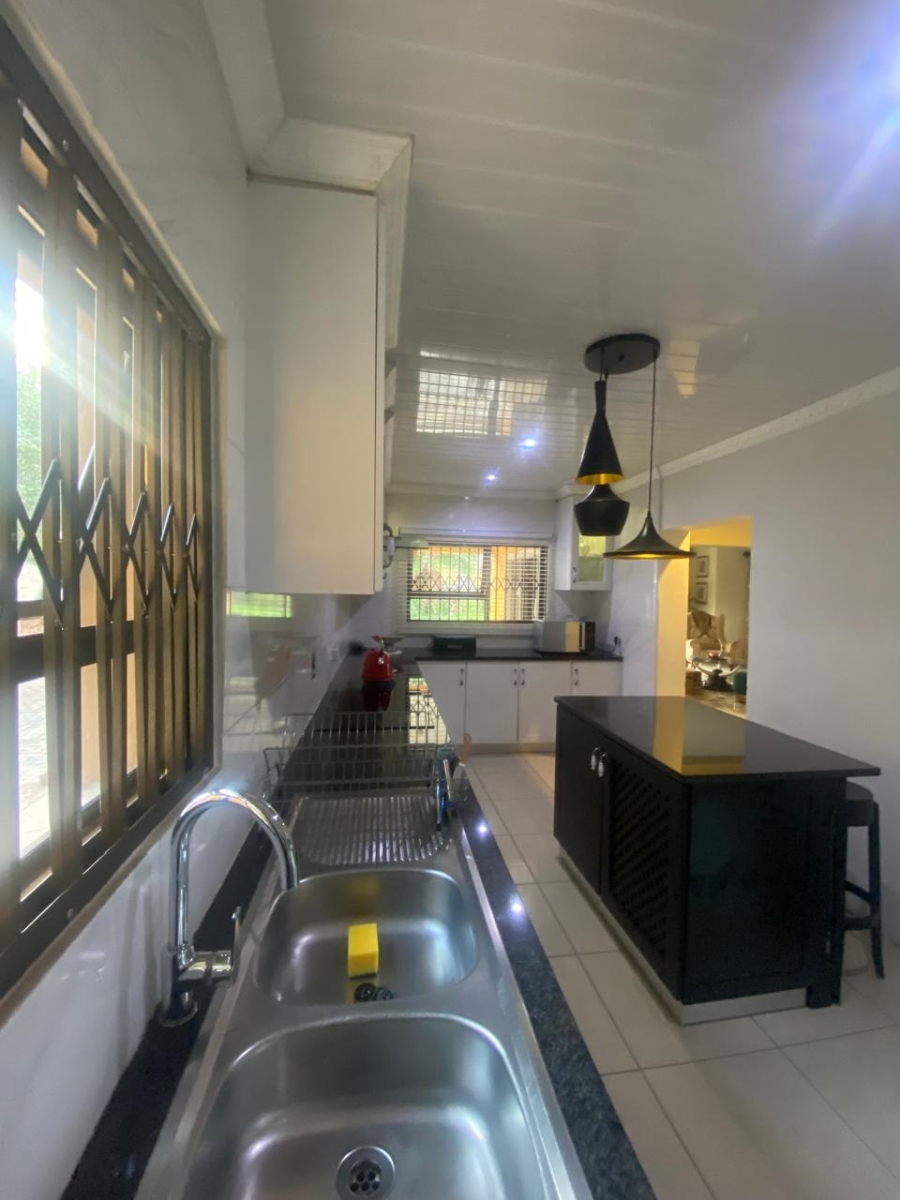 5 Bedroom Property for Sale in Proclamation Hill Gauteng